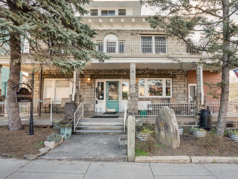 100 Biltmore Avenue 